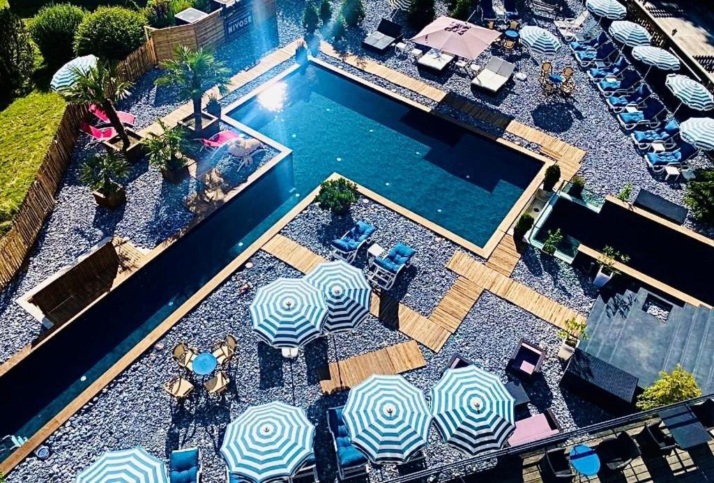 Hotel Le Labrador 1971 เลส์เฌต์ ภายนอก รูปภาพ